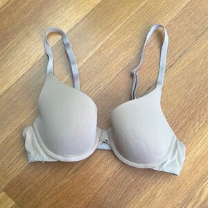 Victoria's Secret Tan Underwire Bra with Molded Cups